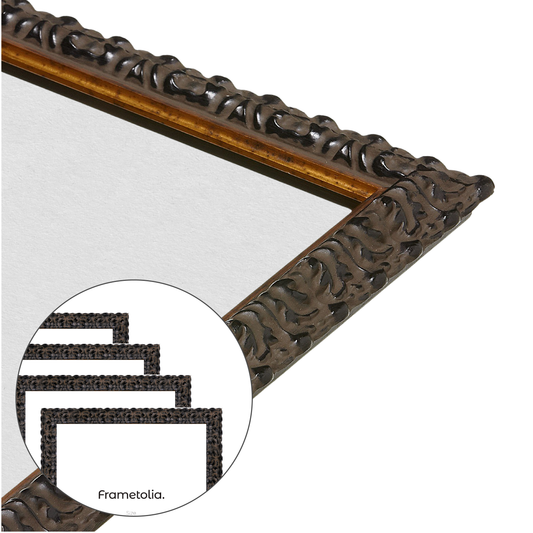corner close up of the frame