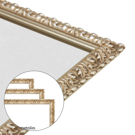 corner close up of the frame