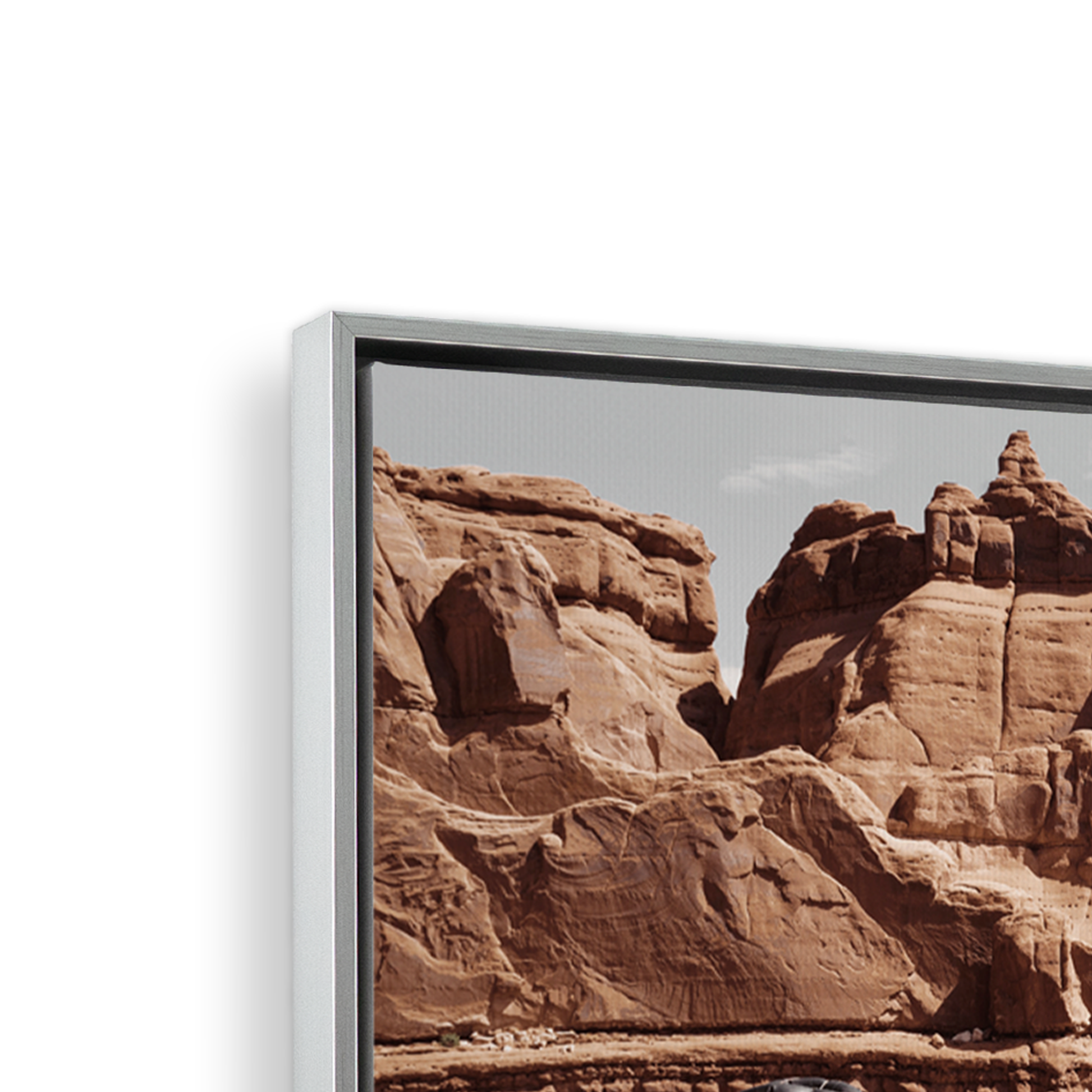 [color:Polished Chrome], Picture of corner of frame