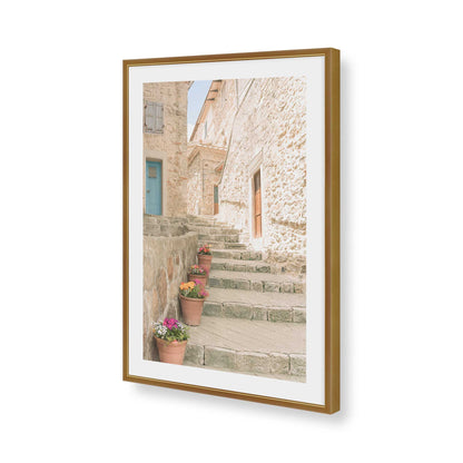 [Color:Polished Gold], Picture of art in a Polished Gold frame of the corner