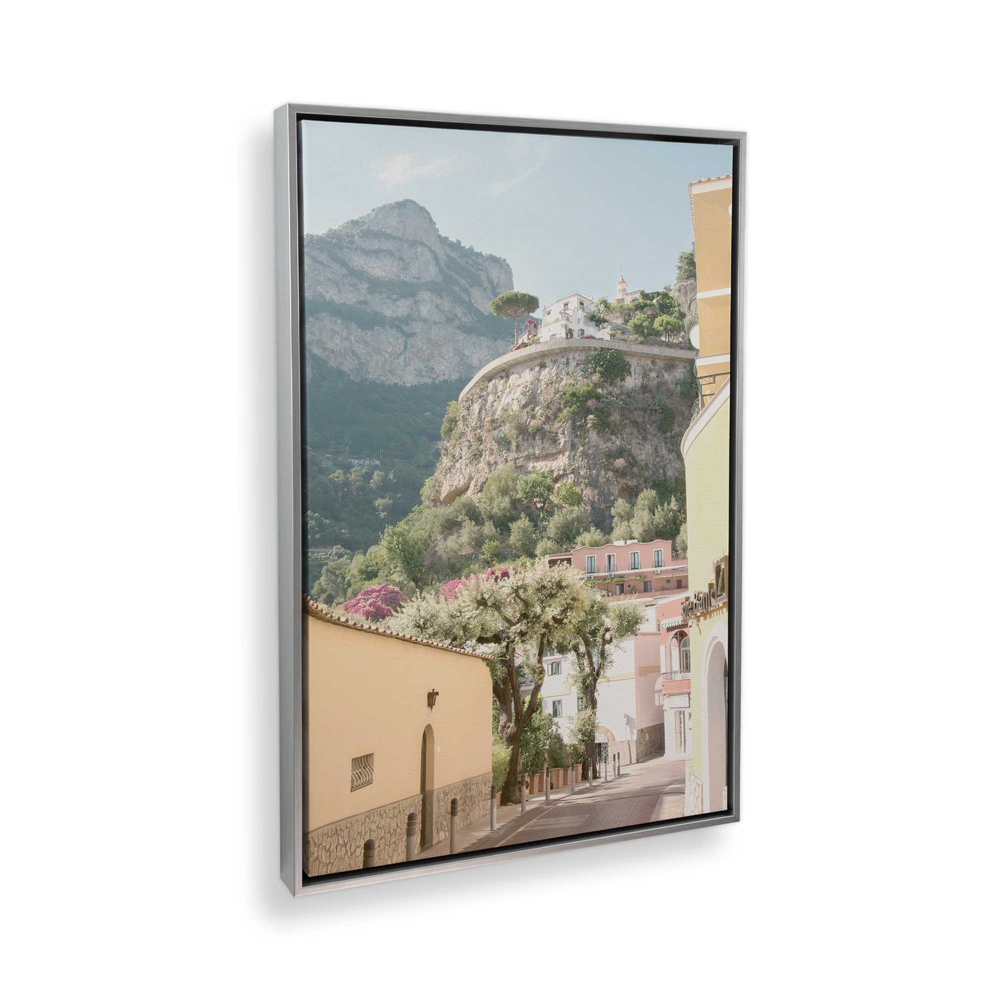 [Color:Polished Chrome], Picture of the corner of the art