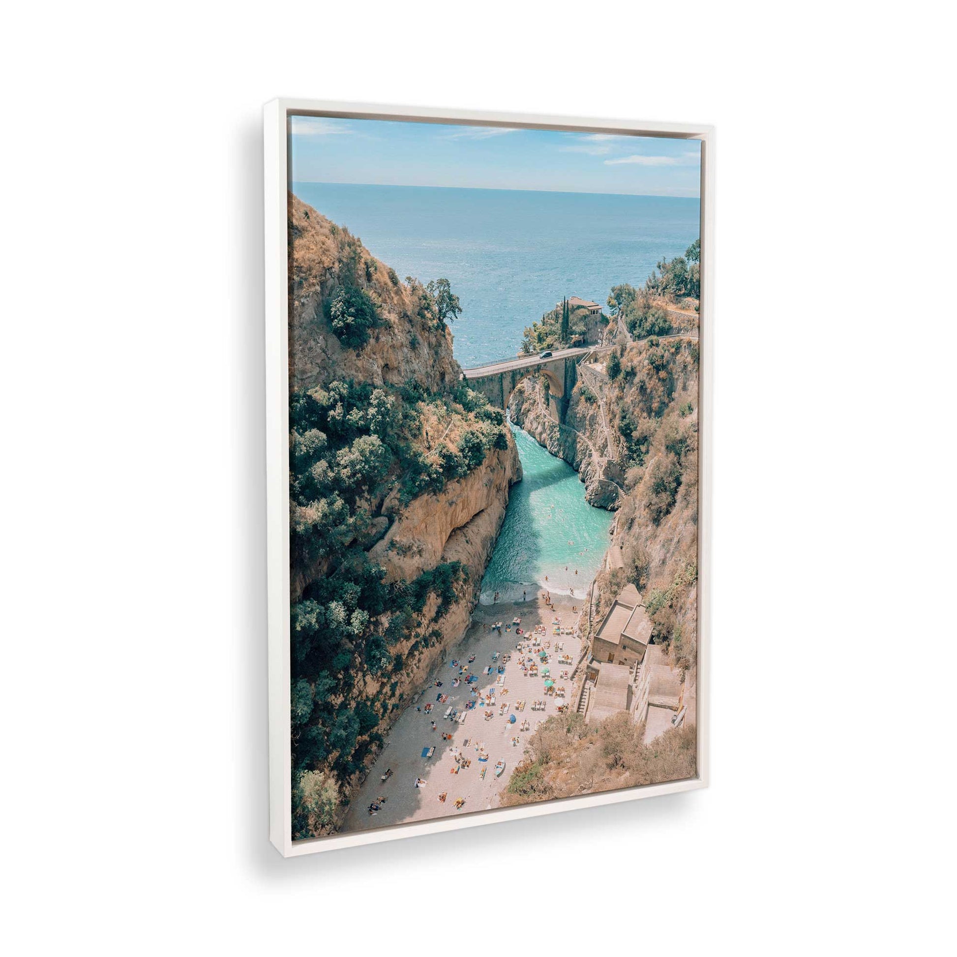 [Color:Opaque White], Picture of the corner of the art
