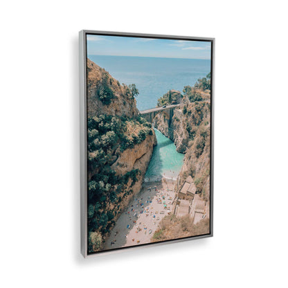 [Color:Polished Chrome], Picture of the corner of the art