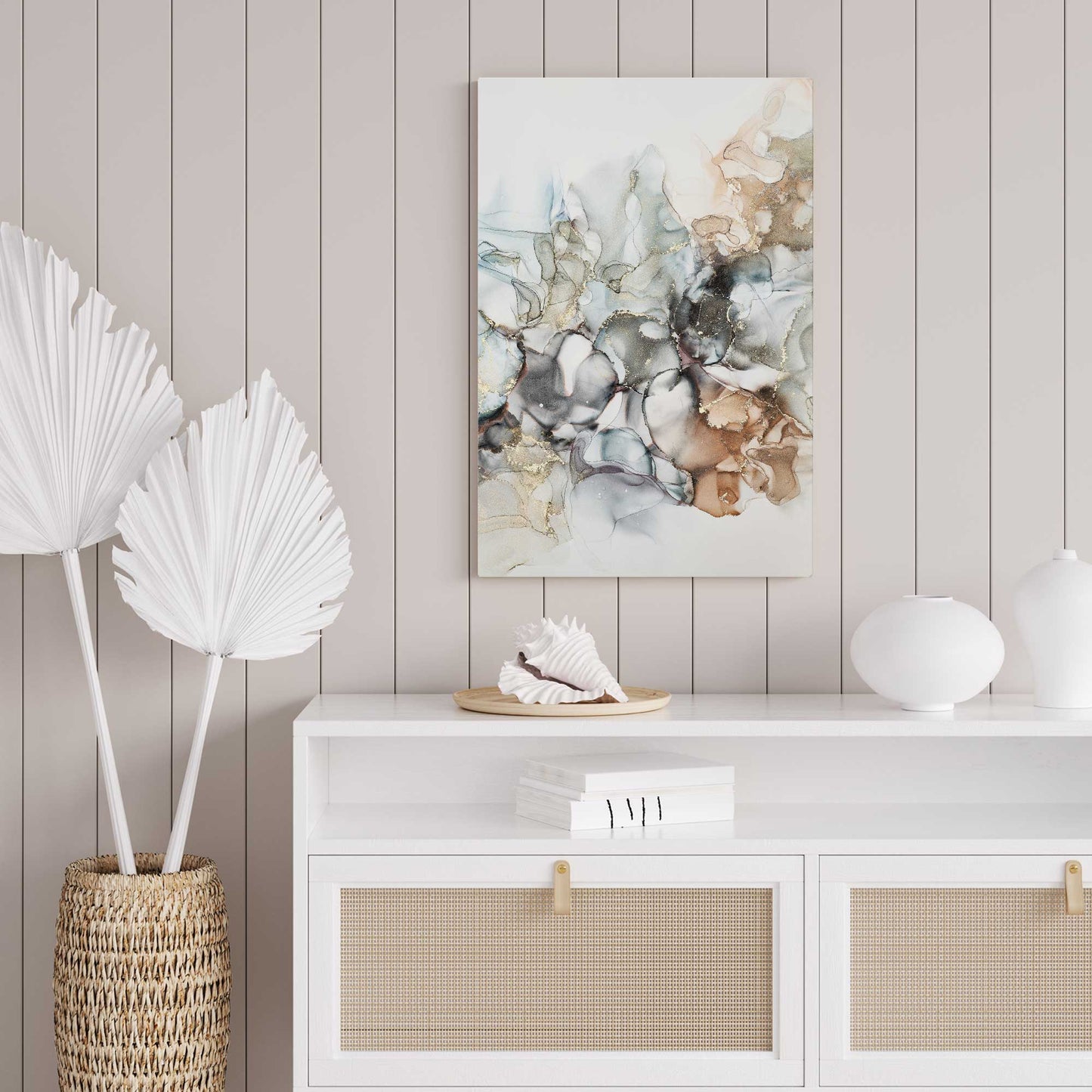 [LIFESTYLE], Picture of art in a room