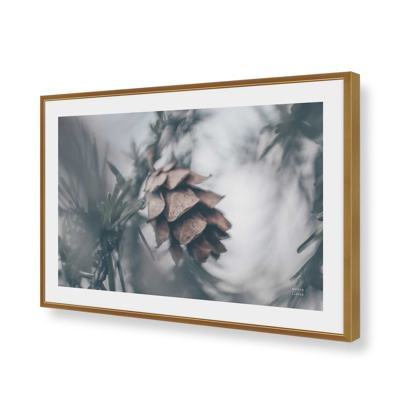 [Color:Polished Gold], Picture of art in a Polished Gold frame of the corner