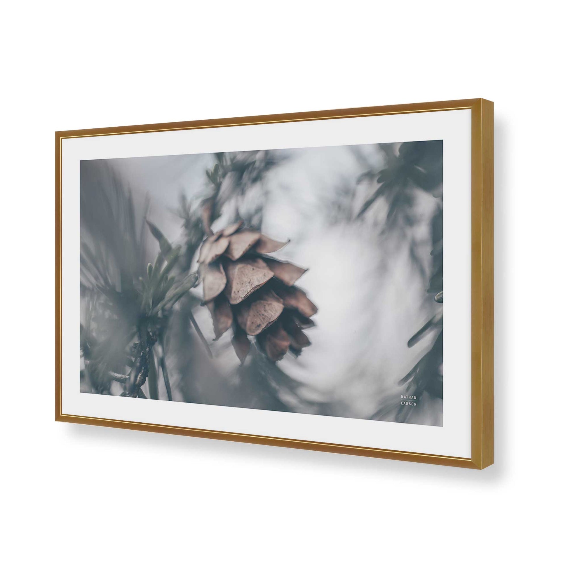 [Color:Polished Gold], Picture of art in a Polished Gold frame of the corner