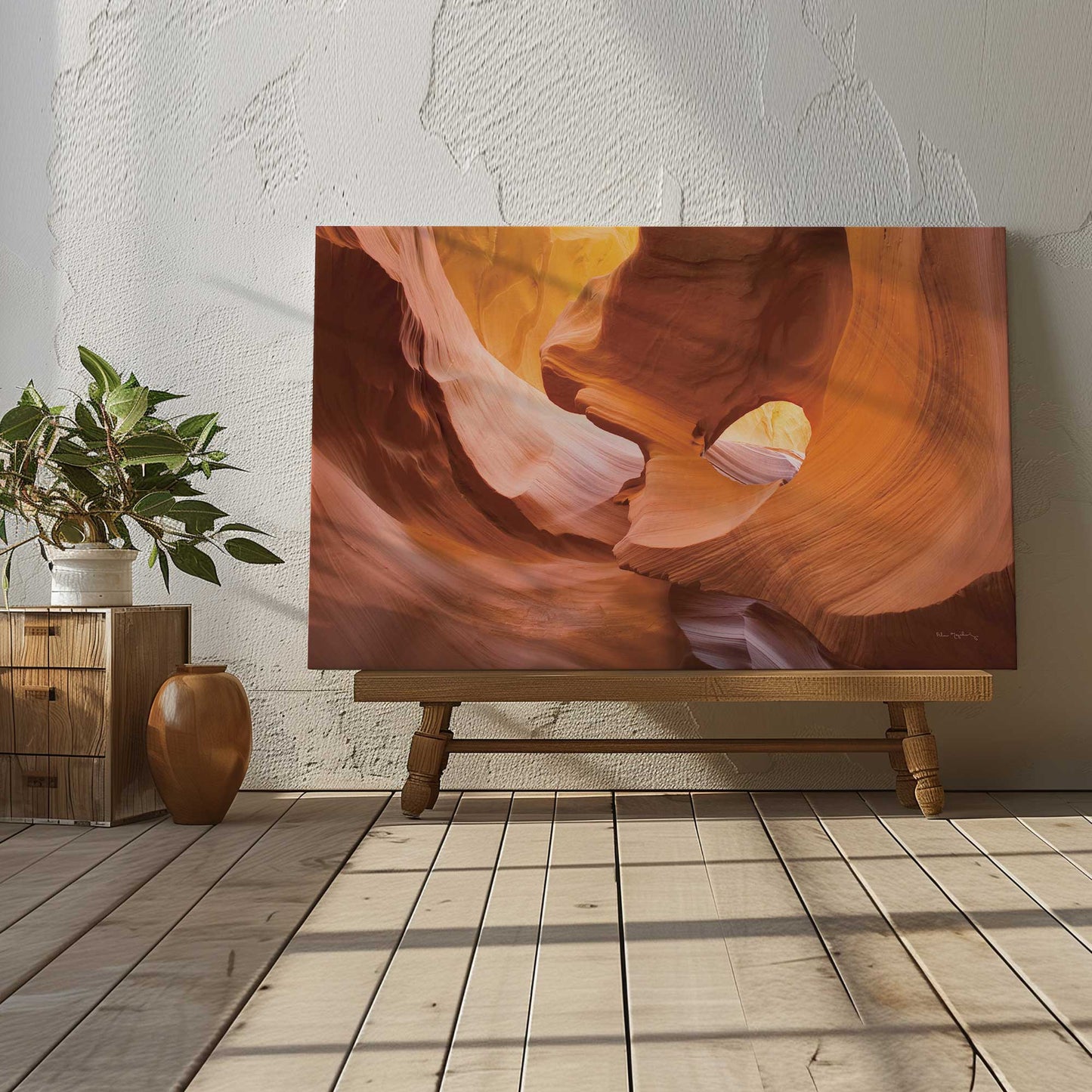[LIFESTYLE], Picture of art in a room