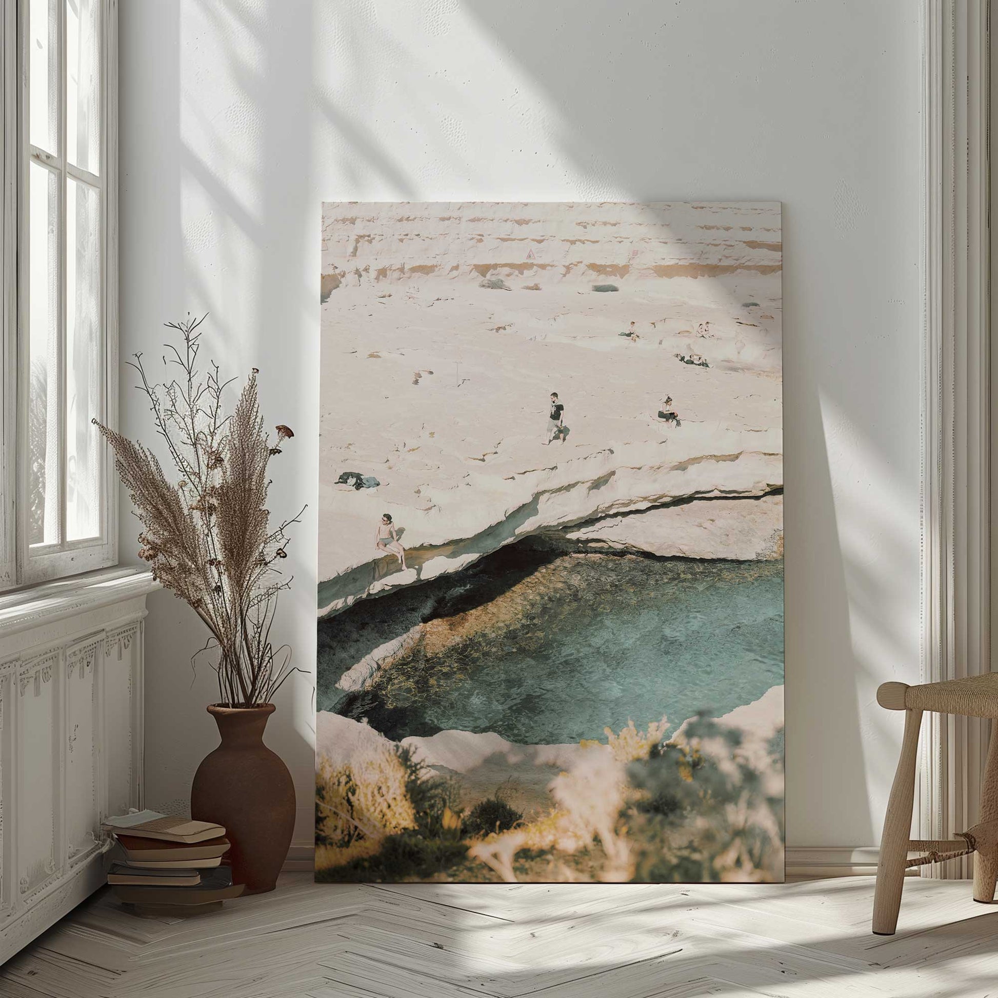 [LIFESTYLE], Picture of art in a room