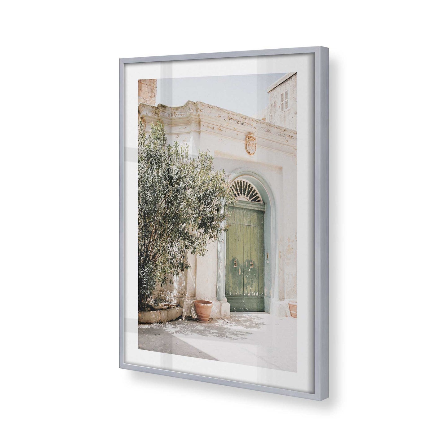 [Color:Polished Chrome], Picture of art in a Polished Chrome frame of the corner