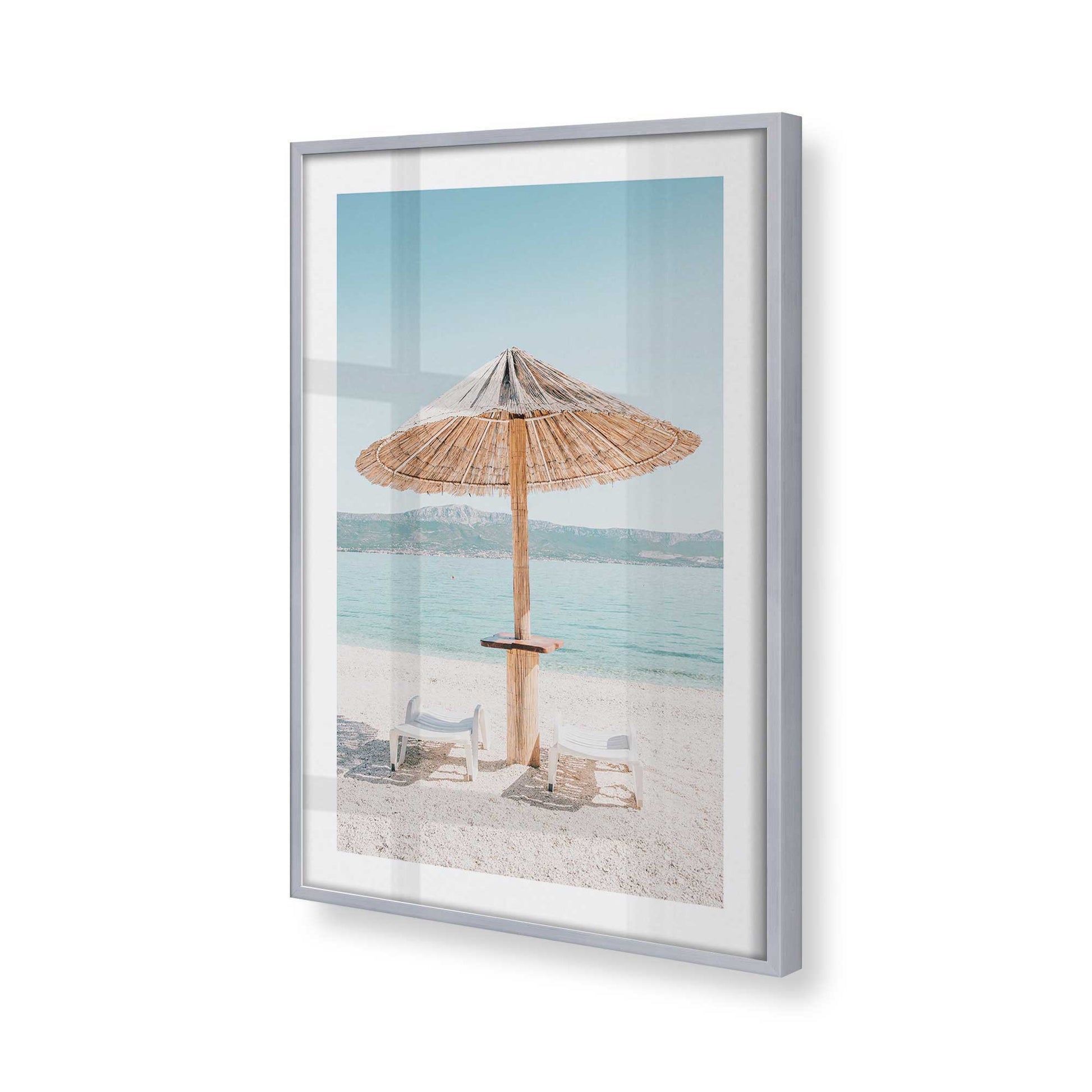 [Color:Polished Chrome], Picture of art in a Polished Chrome frame of the corner