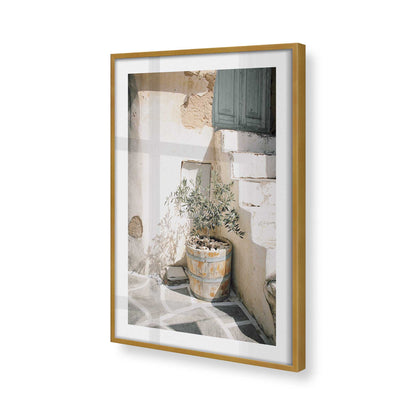 [Color:Polished Gold], Picture of art in a Polished Gold frame of the corner