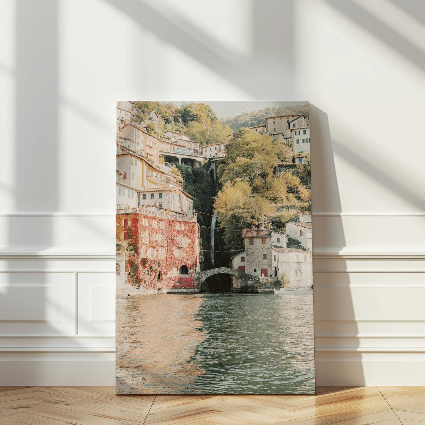 [LIFESTYLE], Picture of art in a room