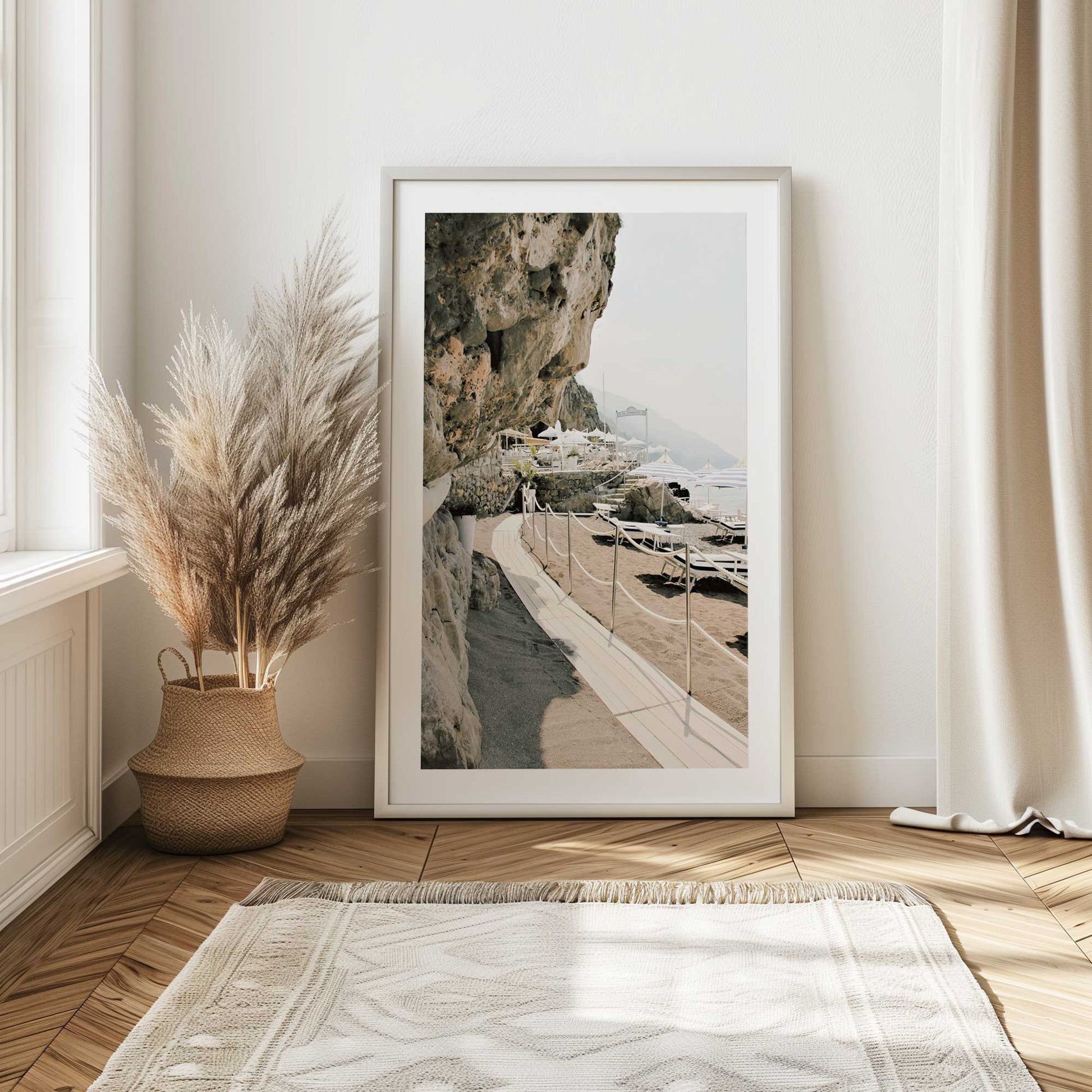 [LIFESTYLE], Picture of art in a room