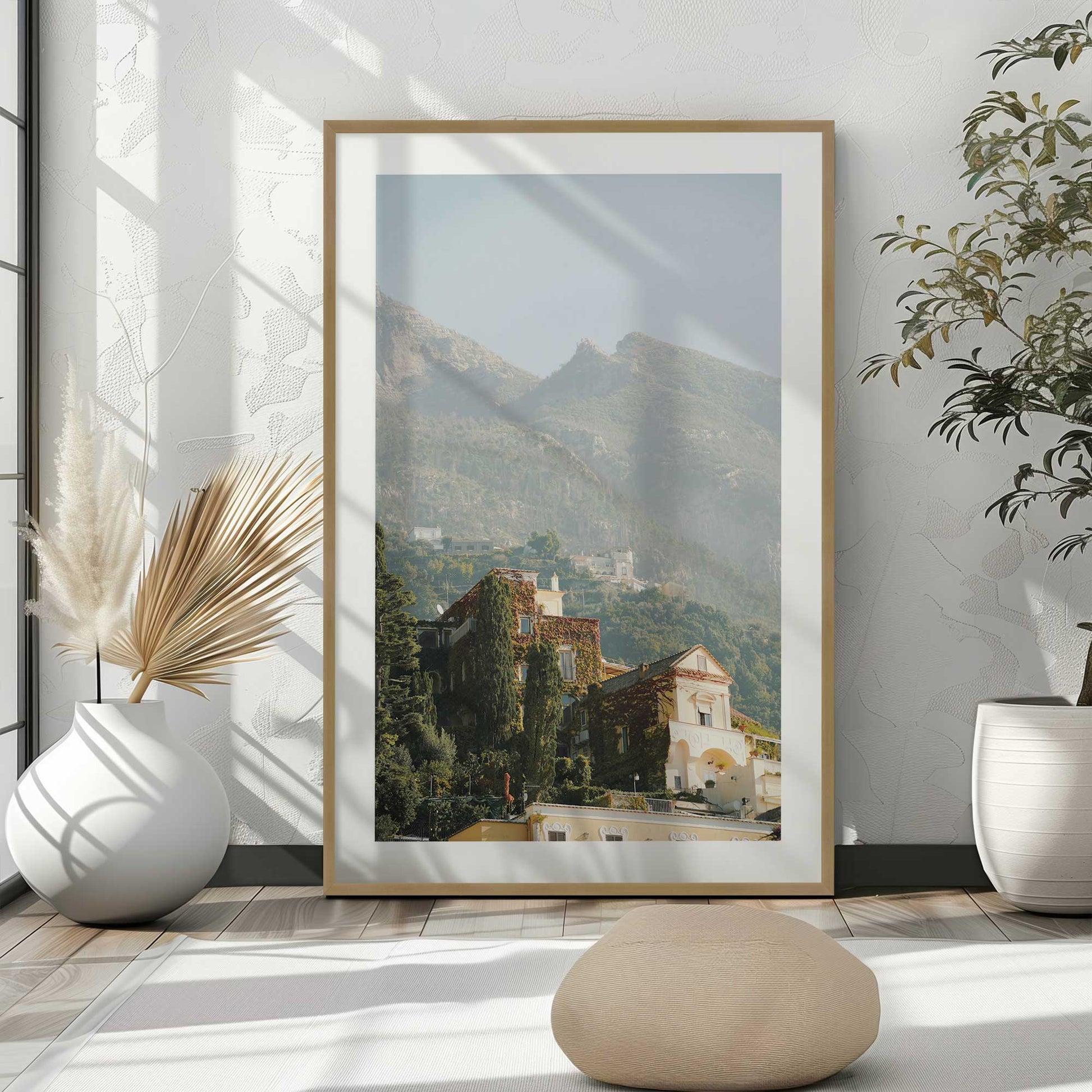 [LIFESTYLE], Picture of art in a room