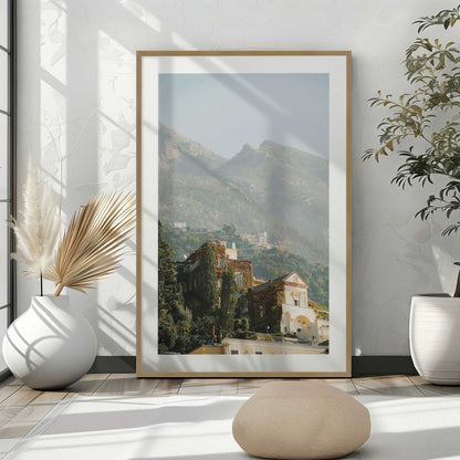 [LIFESTYLE], Picture of art in a room