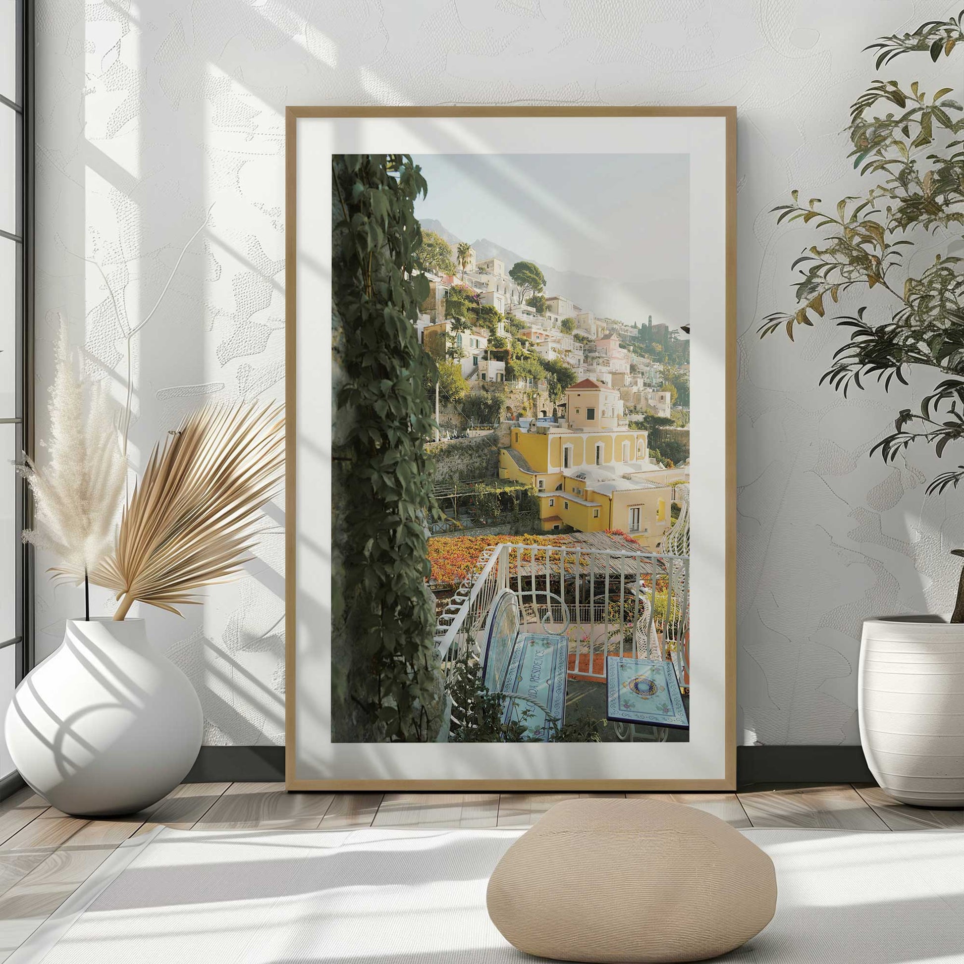 [LIFESTYLE], Picture of art in a room