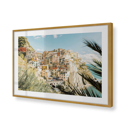 [Color:Polished Gold], Picture of art in a Polished Gold frame of the corner