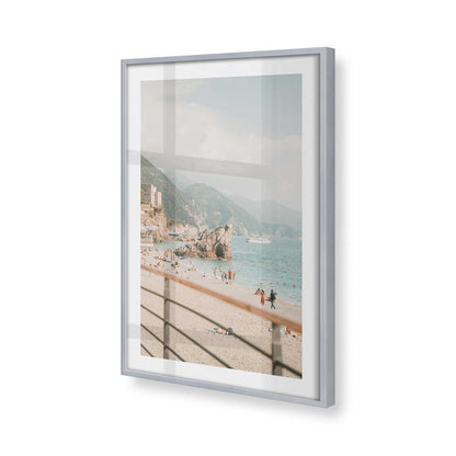 [Color:Polished Chrome], Picture of art in a Polished Chrome frame of the corner