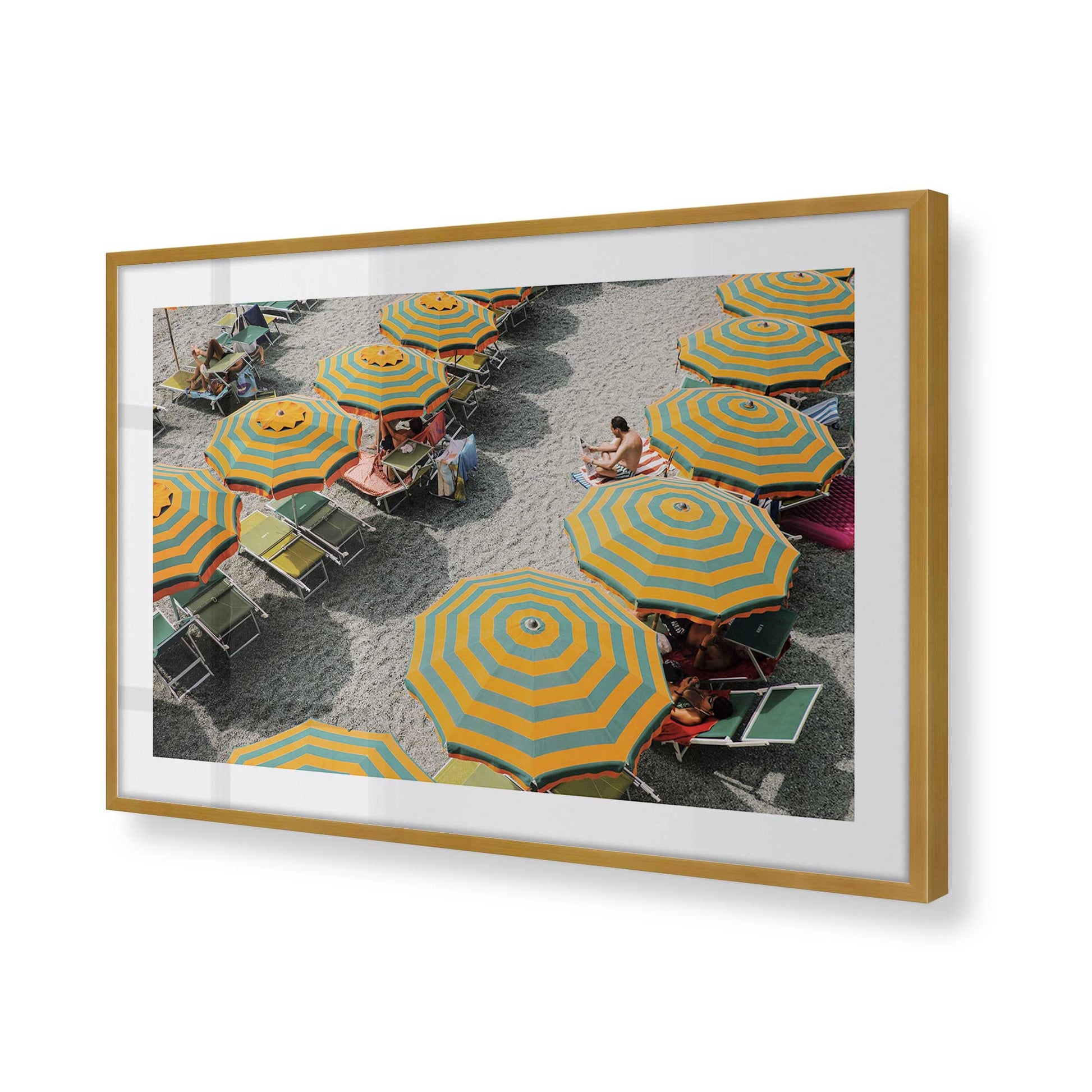 [Color:Polished Gold], Picture of art in a Polished Gold frame of the corner