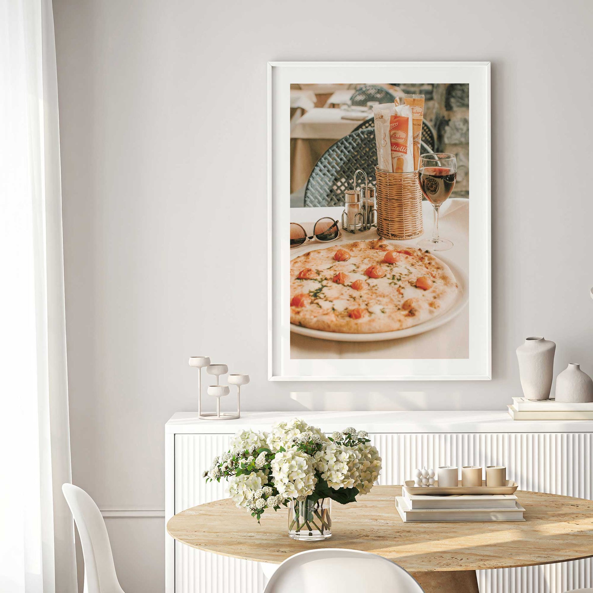 [LIFESTYLE], Picture of art in a room
