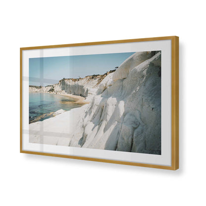 [Color:Polished Gold], Picture of art in a Polished Gold frame of the corner