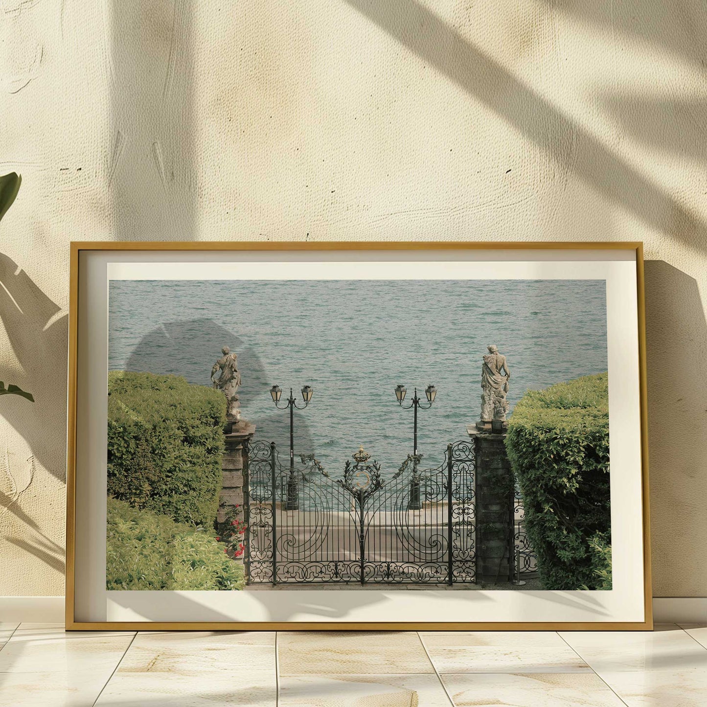 [LIFESTYLE], Picture of art in a room
