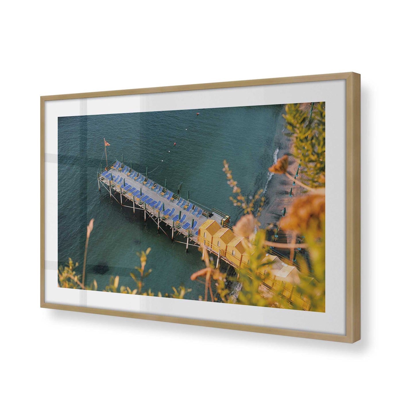 [Color:Brushed Gold], Picture of art in a Brushed Gold frame of the corner