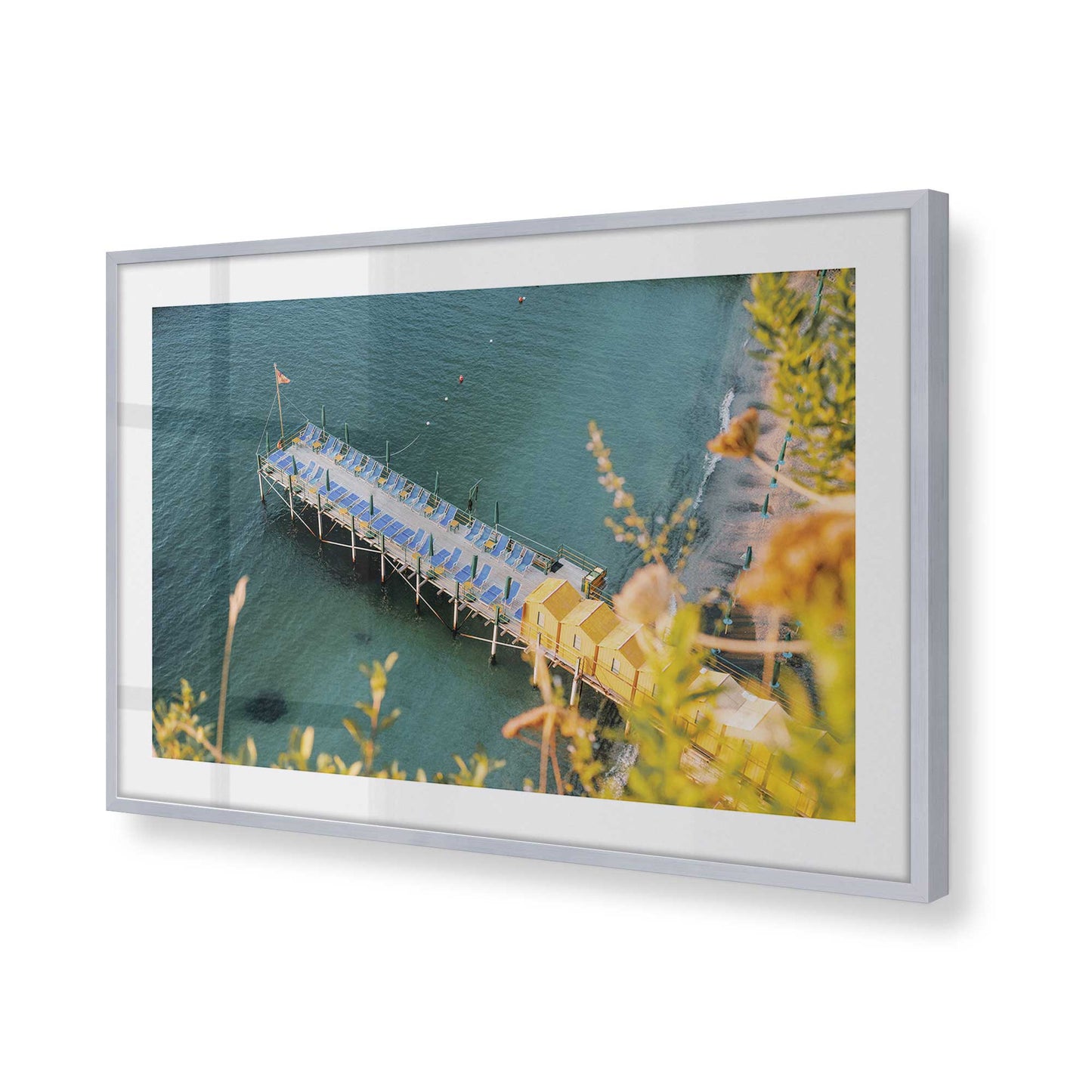 [Color:Polished Chrome], Picture of art in a Polished Chrome frame of the corner