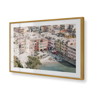 [Color:Polished Gold], Picture of art in a Polished Gold frame of the corner