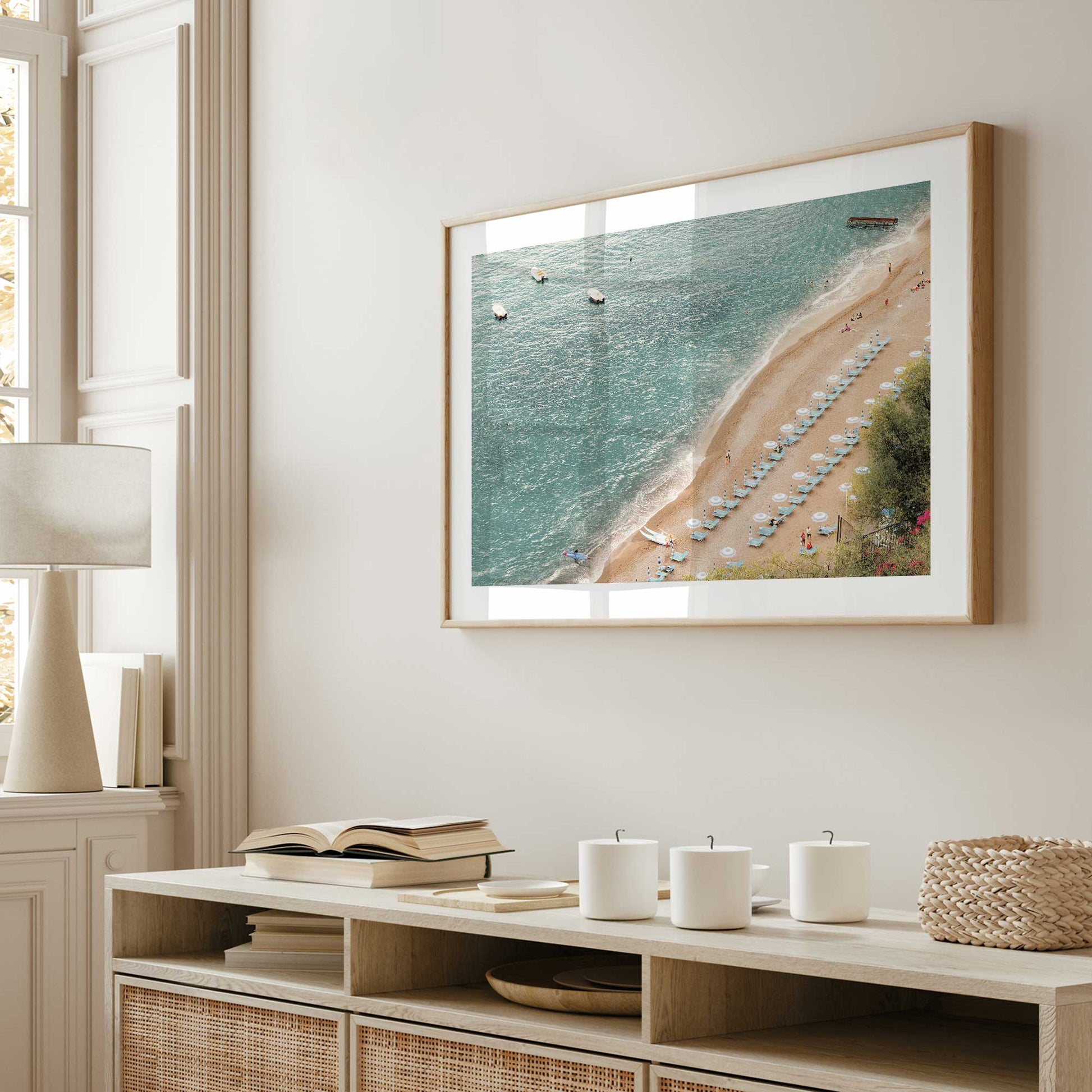 [LIFESTYLE], Picture of art in a room
