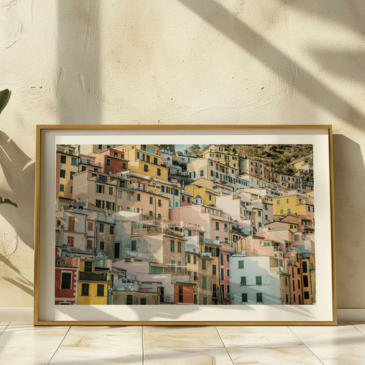 [LIFESTYLE], Picture of art in a room
