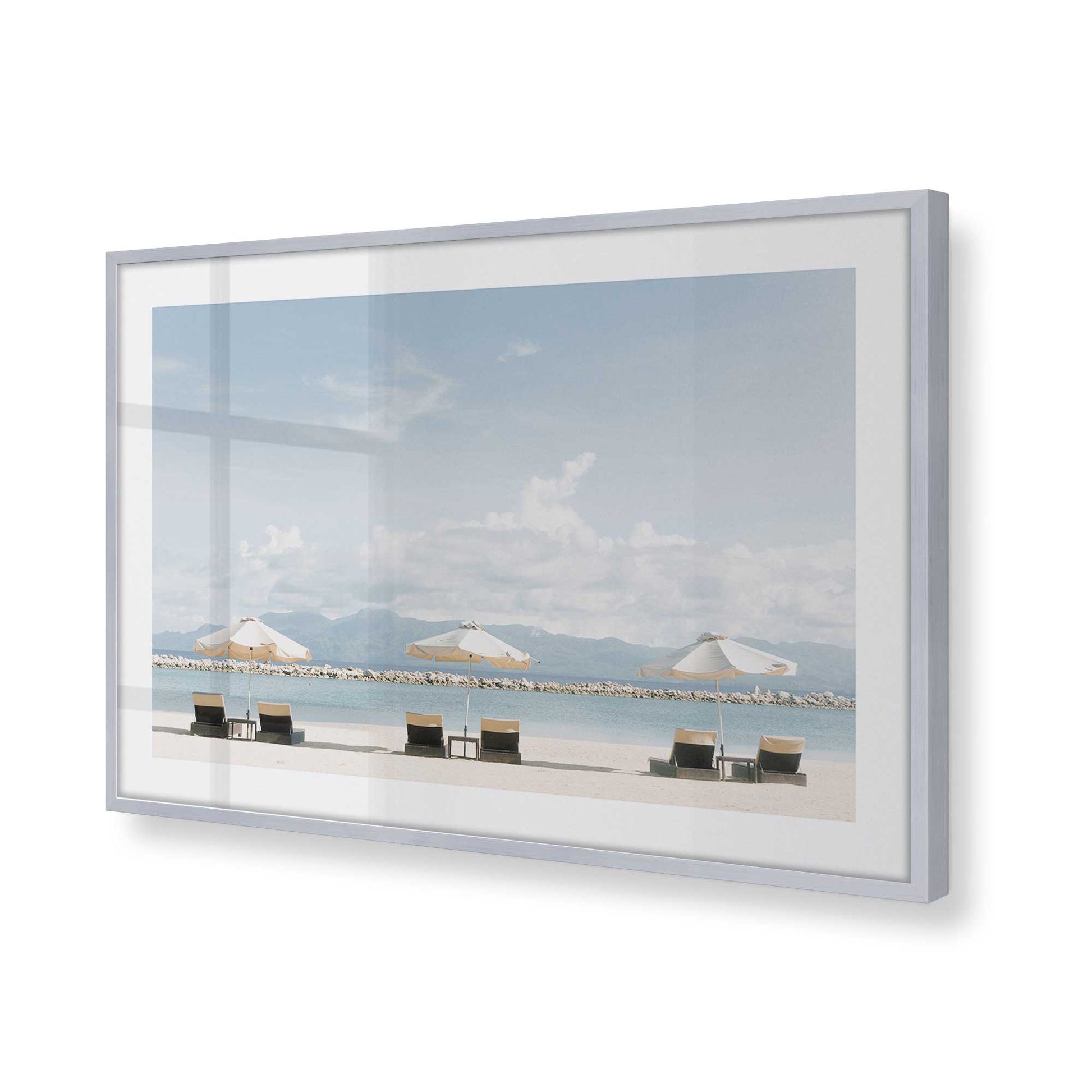 [Color:Polished Chrome], Picture of art in a Polished Chrome frame of the corner