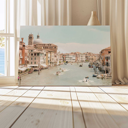 [LIFESTYLE], Picture of art in a room