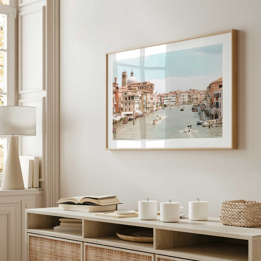 [LIFESTYLE], Picture of art in a room
