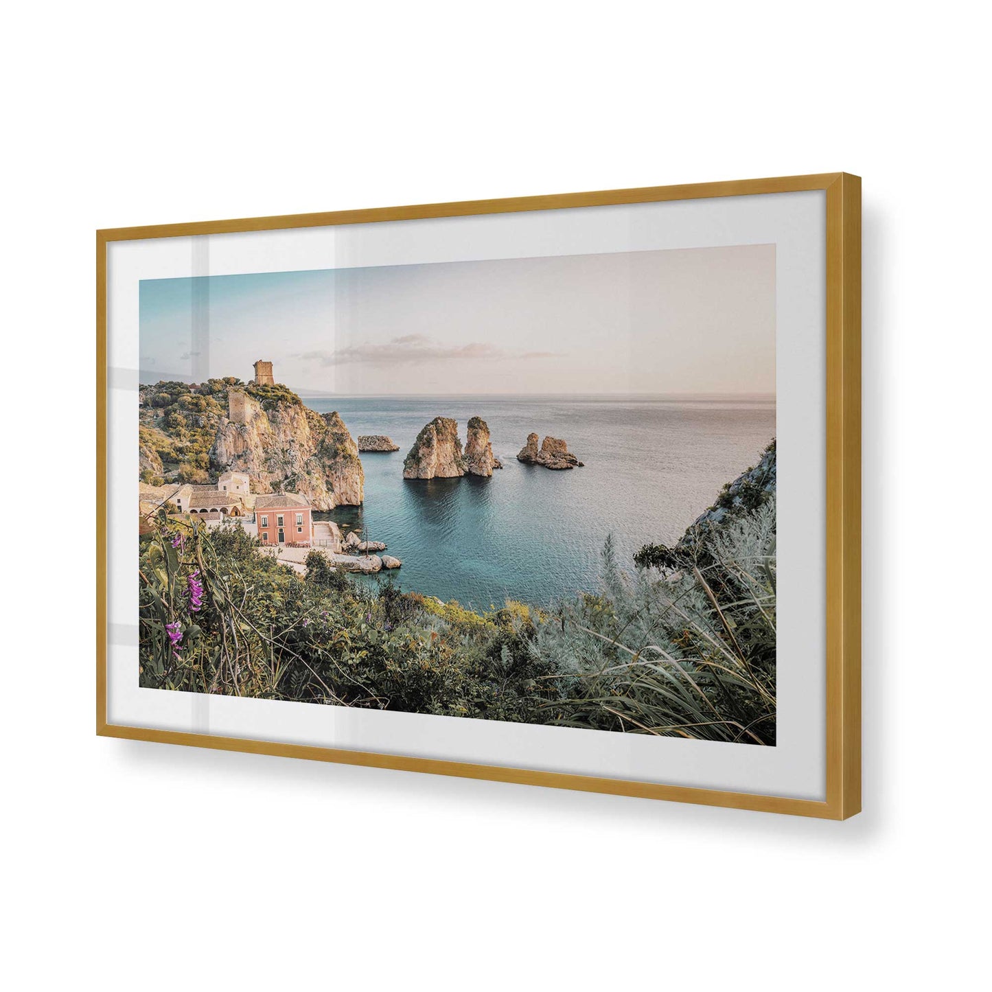 [Color:Polished Gold], Picture of art in a Polished Gold frame of the corner