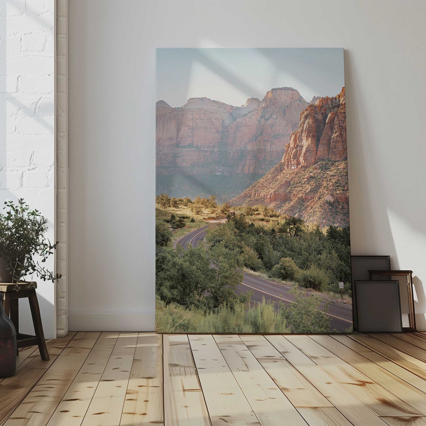 [LIFESTYLE], Picture of art in a room
