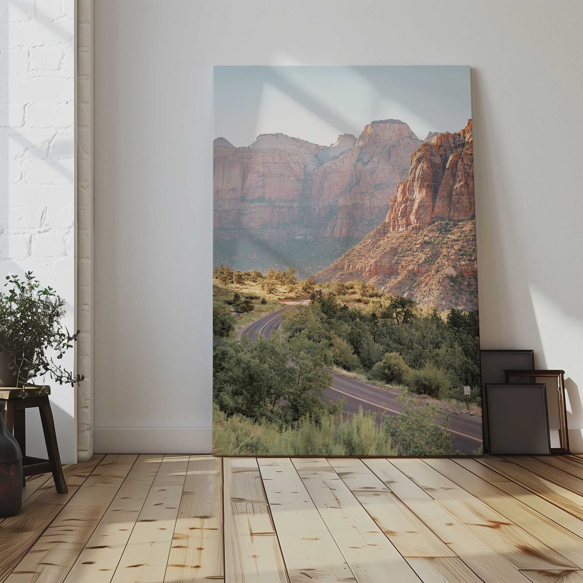 [LIFESTYLE], Picture of art in a room