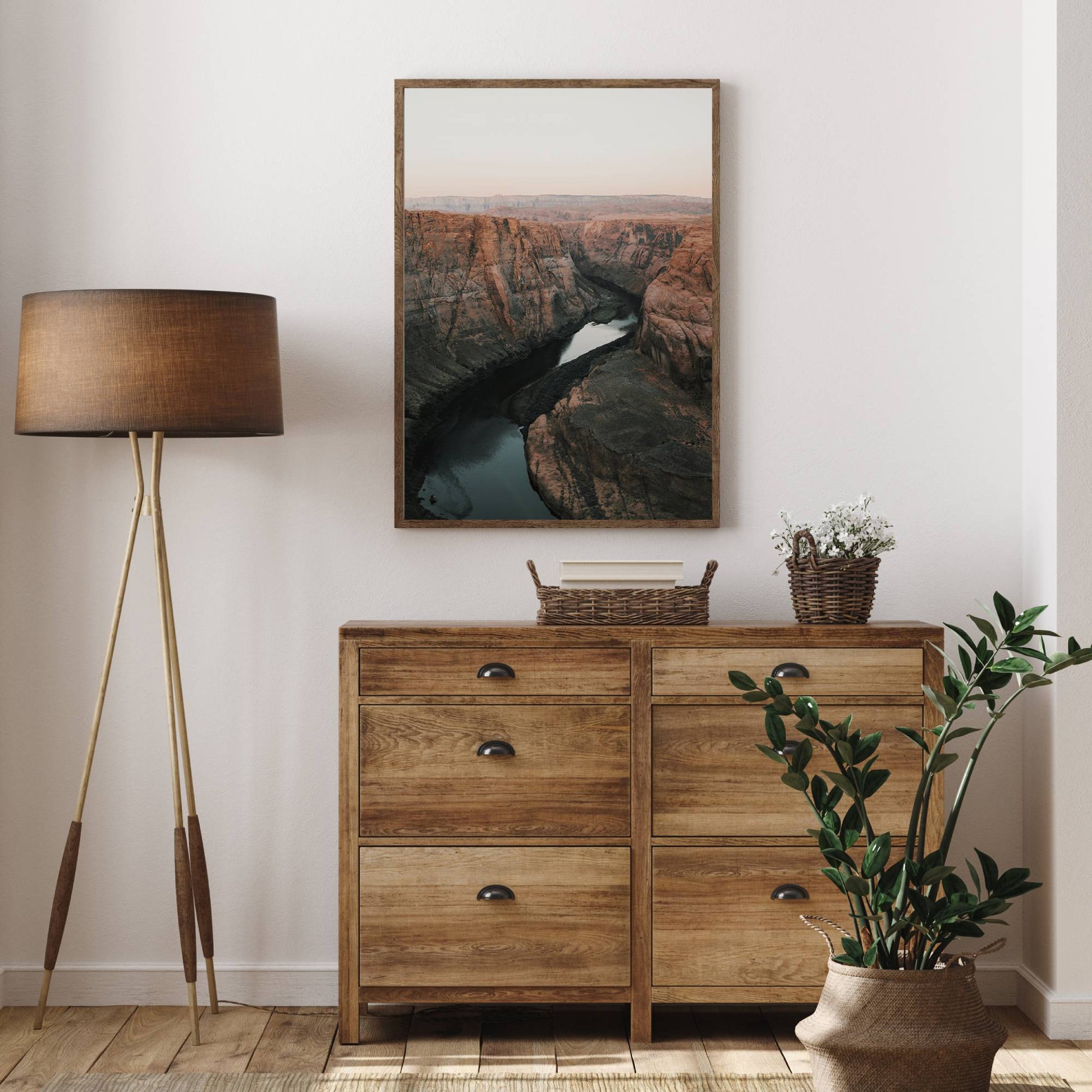 [LIFESTYLE], Picture of art in a room