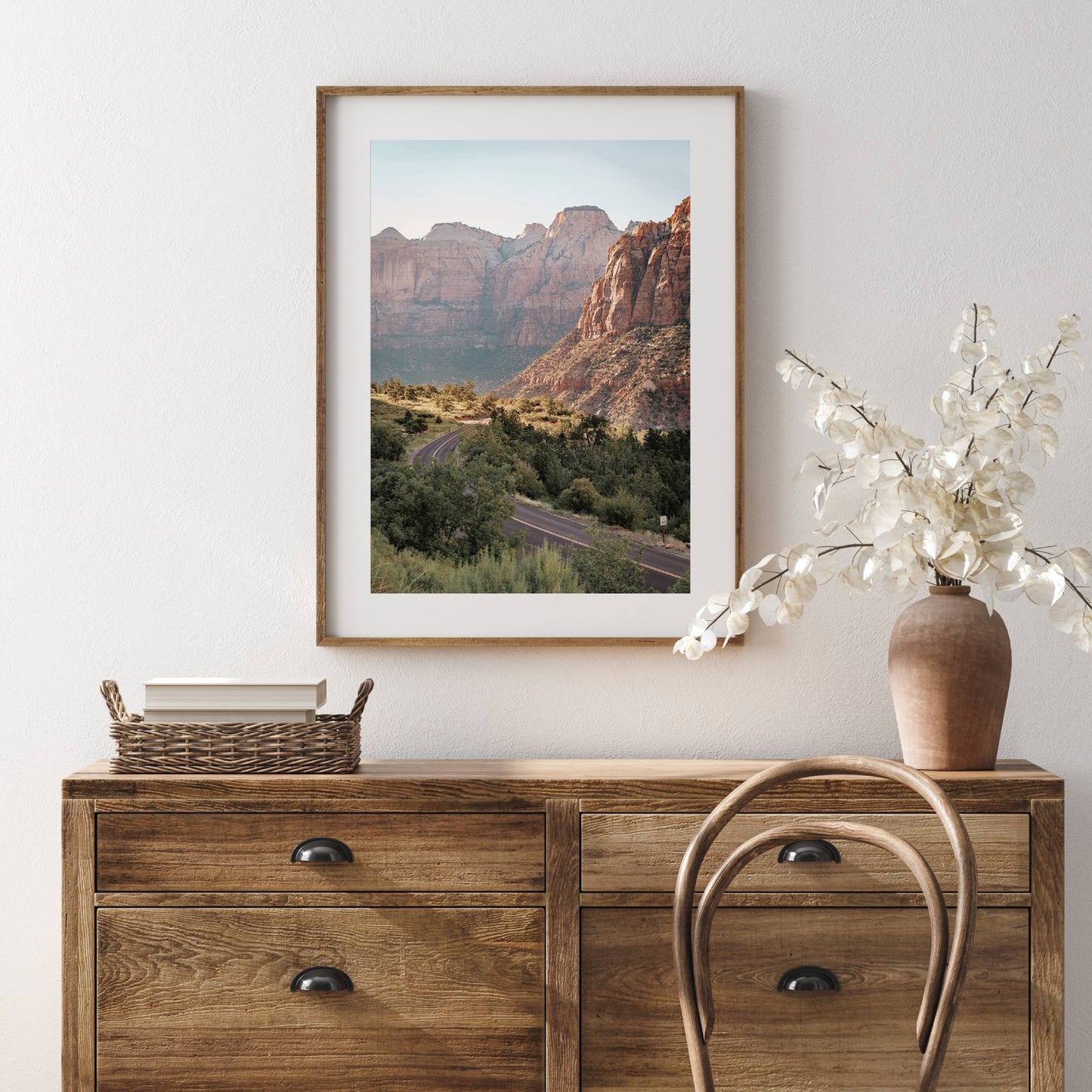 [LIFESTYLE], Picture of art in a room